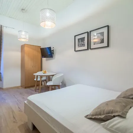Studios & Apartments Porto Zadar Extérieur photo